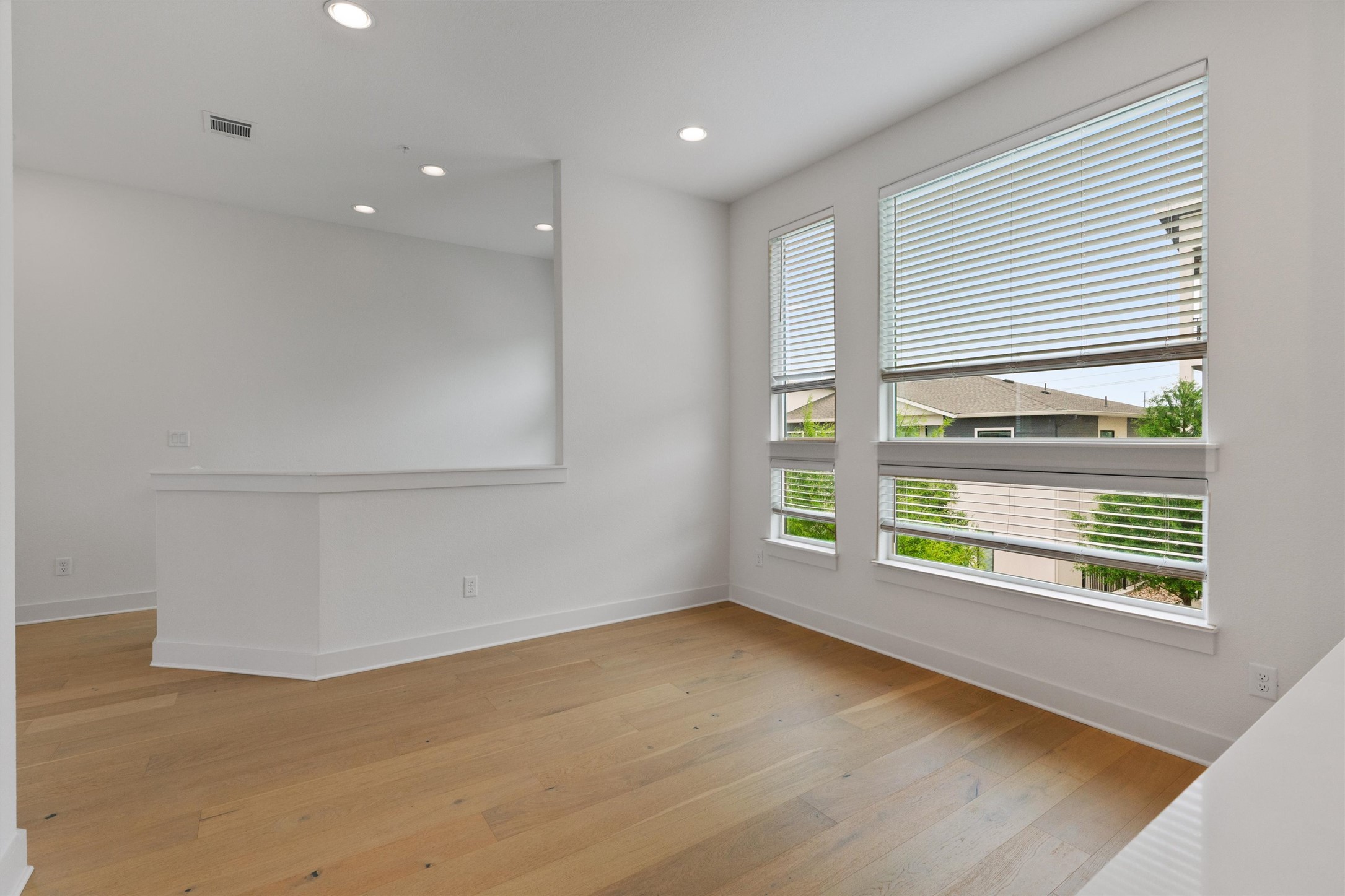 2050 Lohmans Spur Road, Unit 804 Lakeway, TX 78734 - Photo 12 of 28