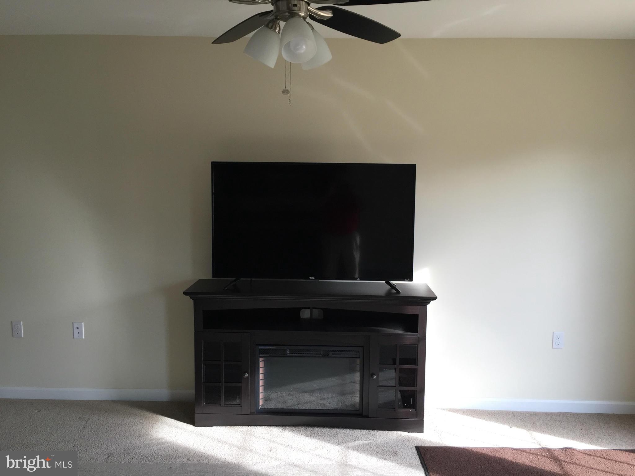 192 Homestead Lane Ranson, WV 25438 - Photo 22 of 25 Living Room