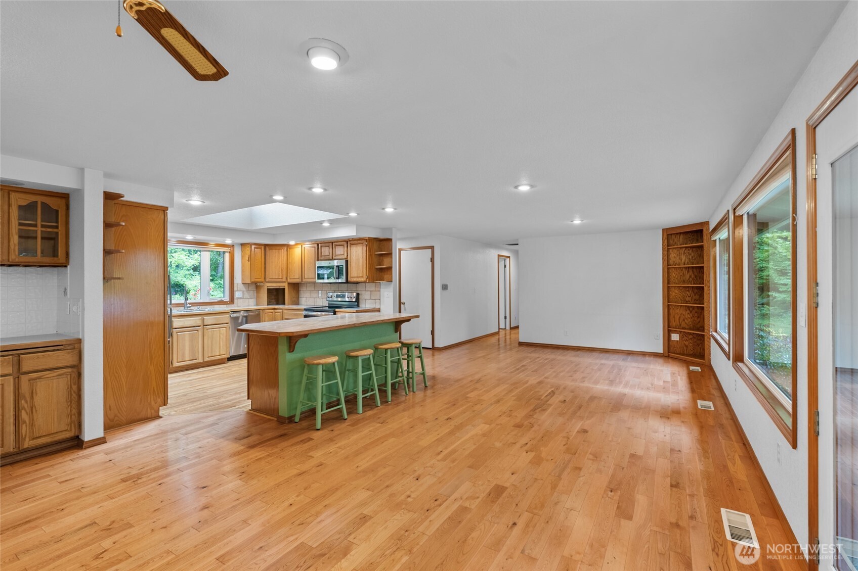 4205 Delphi Road Southwest Olympia, WA 98512 - Photo 5 of 40 Gallery Image 5