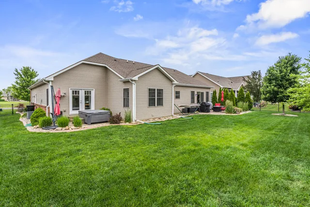 $569,900 | 1604 Kassen Avenue, Mahomet, IL 61853