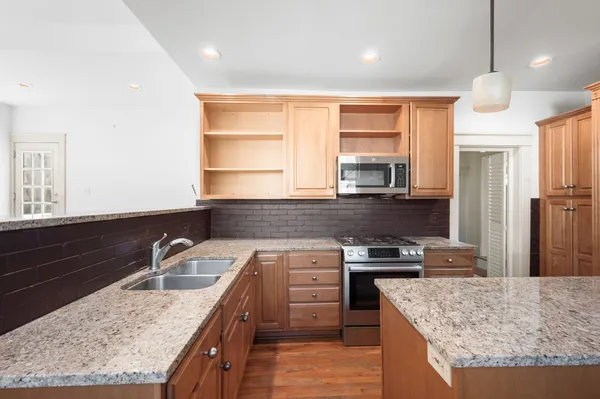 $1,195,000 | 2112 15th Avenue South, Nashville, TN 37212