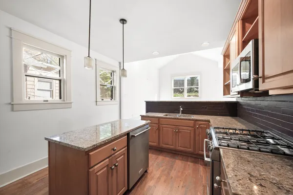 $1,195,000 | 2112 15th Avenue South, Nashville, TN 37212