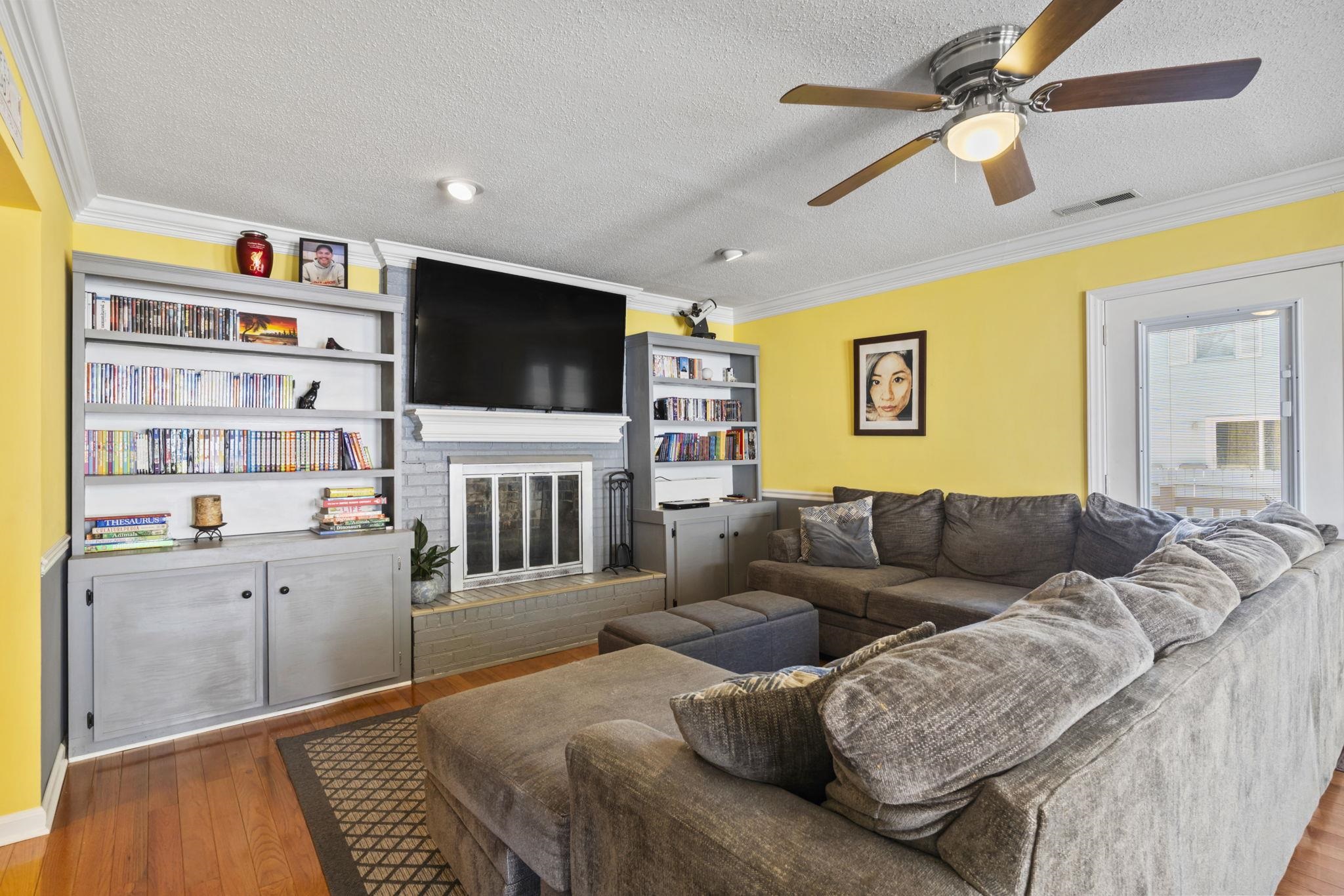1557 Victoria Lane Myrtle Beach, SC 29577 - Photo 3 of 38