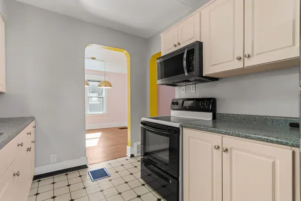 $219,900 | 314 West John Street, Champaign, IL 61820