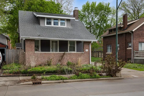 $219,900 | 314 West John Street, Champaign, IL 61820