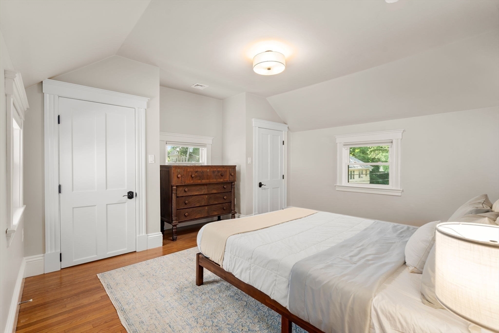 41 Brown Avenue Boston, MA 02131 - Photo 18 of 37