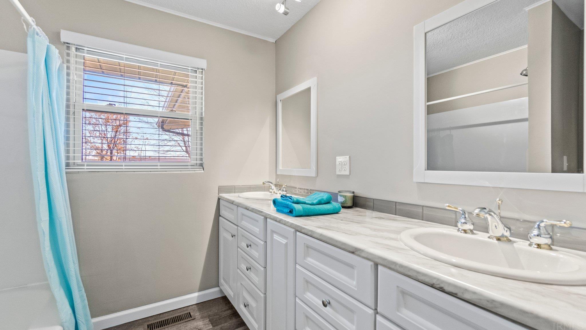 5311 Hursh Road Fort Wayne, IN 46845 - Photo 21 of 29 Gallery Image 21