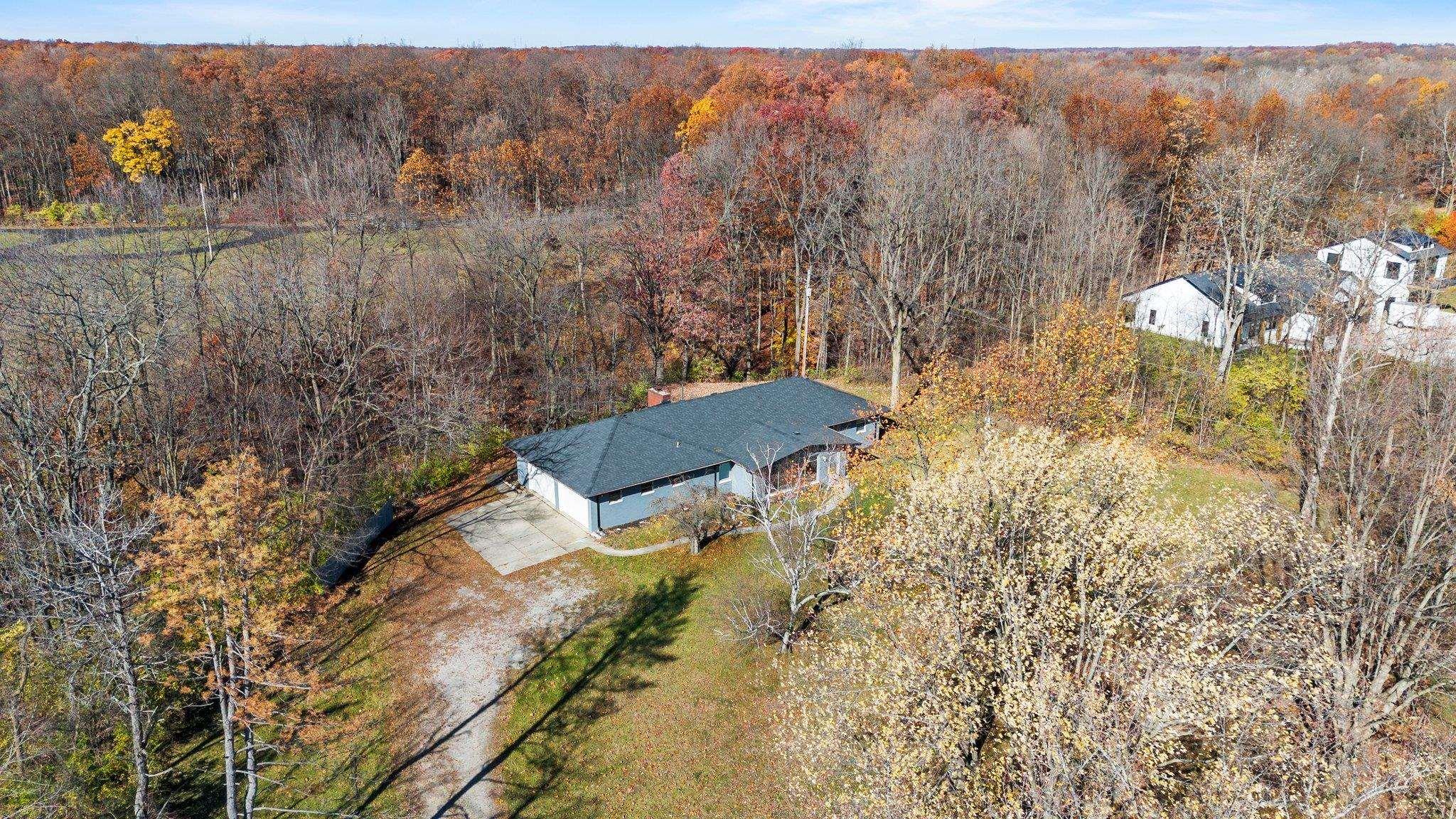 5311 Hursh Road Fort Wayne, IN 46845 - Photo 4 of 29 Gallery Image 4