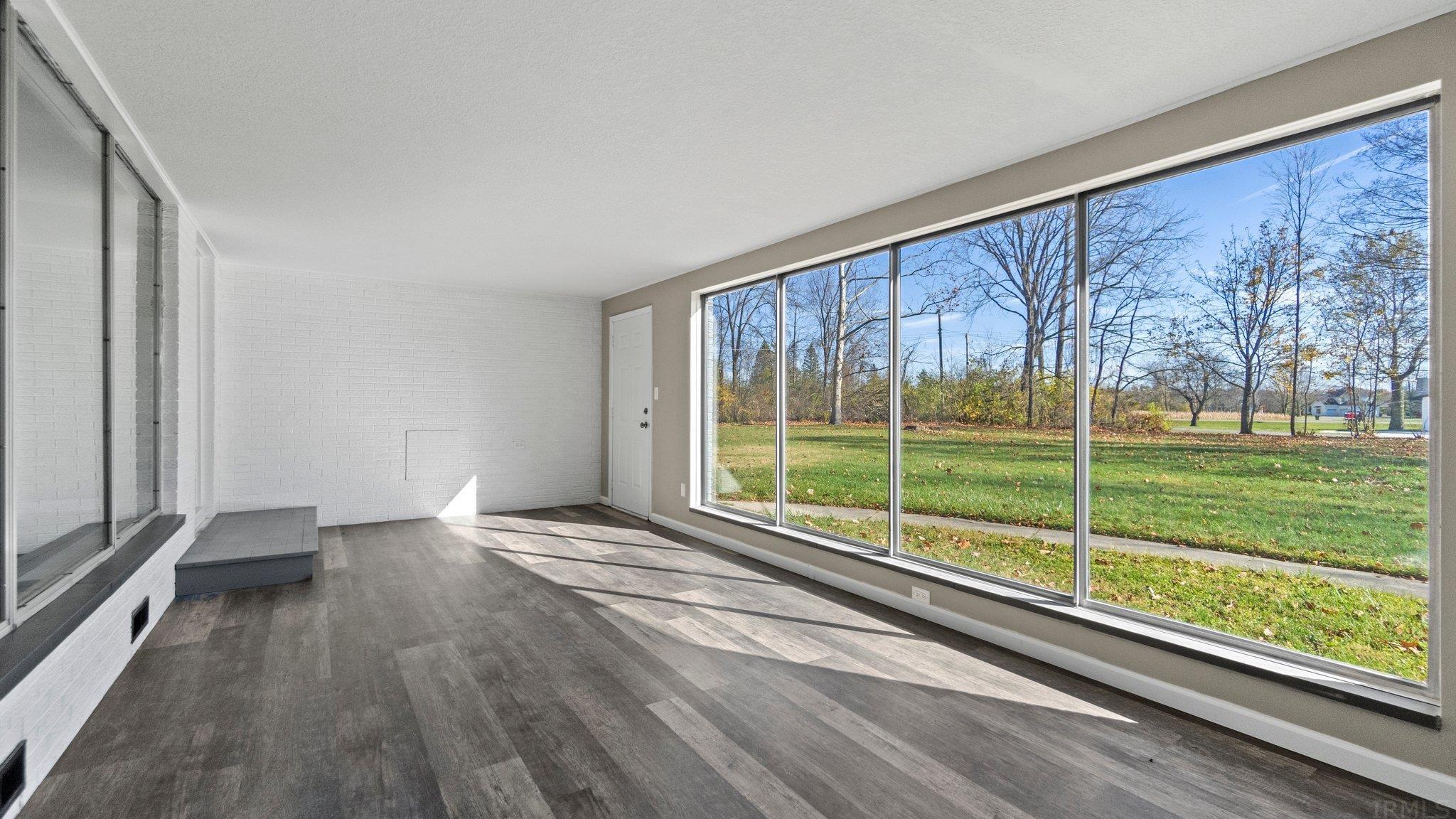 5311 Hursh Road Fort Wayne, IN 46845 - Photo 5 of 29 Gallery Image 5