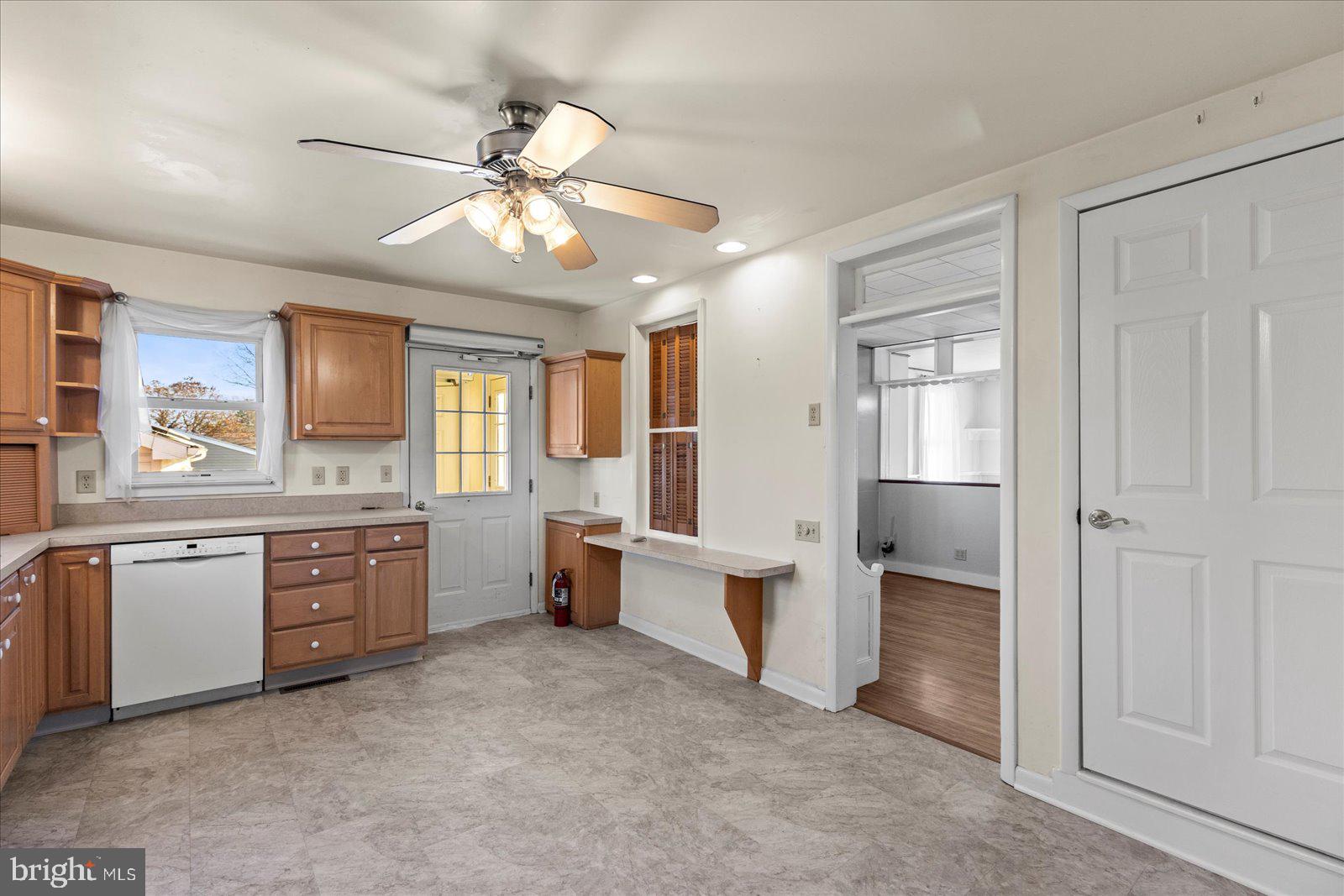 4947 East Prospect Road York, PA 17406 - Photo 17 of 46