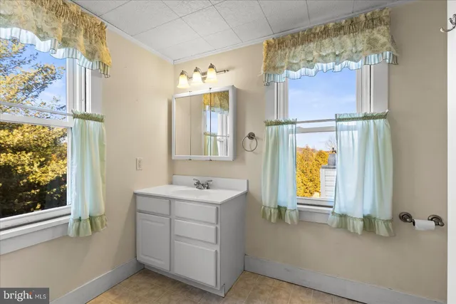 $324,900 | 4947 East Prospect Road, York, PA 17406