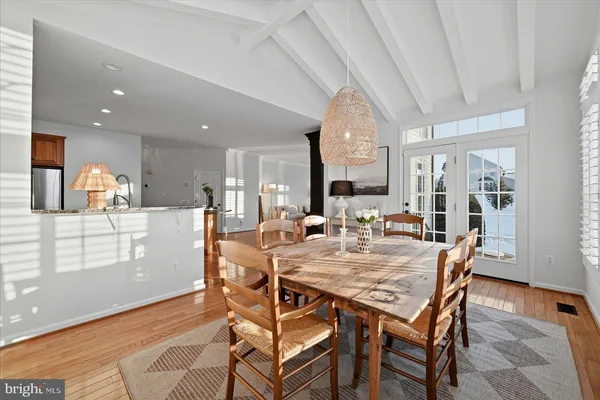 $1,250,000 | 17301 Vannes Court, Hamilton, VA 20158