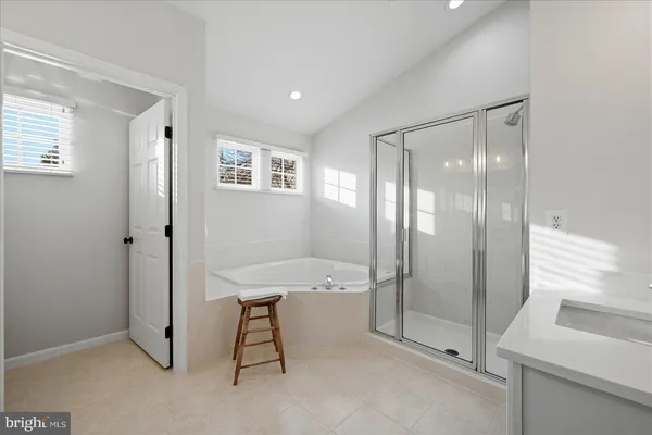 $1,250,000 | 17301 Vannes Court, Hamilton, VA 20158