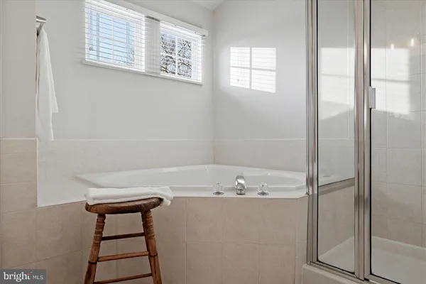 $1,250,000 | 17301 Vannes Court, Hamilton, VA 20158