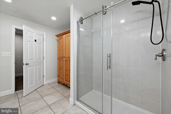 $1,250,000 | 17301 Vannes Court, Hamilton, VA 20158