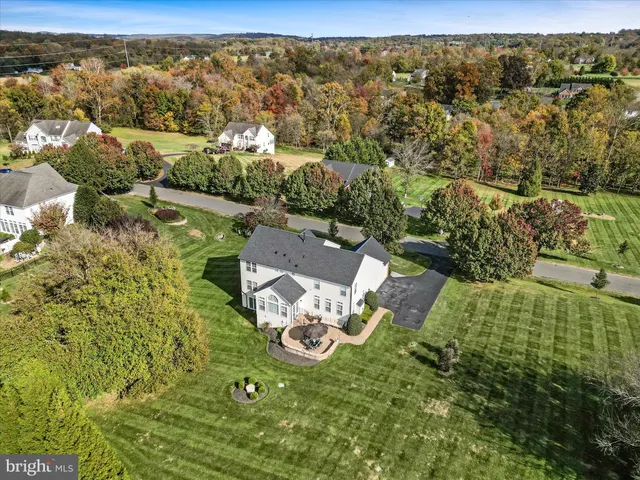 $1,300,000 | 17301 Vannes Court, Hamilton, VA 20158