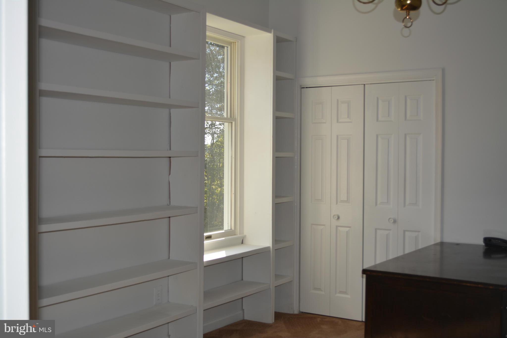 10050 South Faulkner Road Faulkner, MD 20632 - Photo 15 of 29 Interior (General)