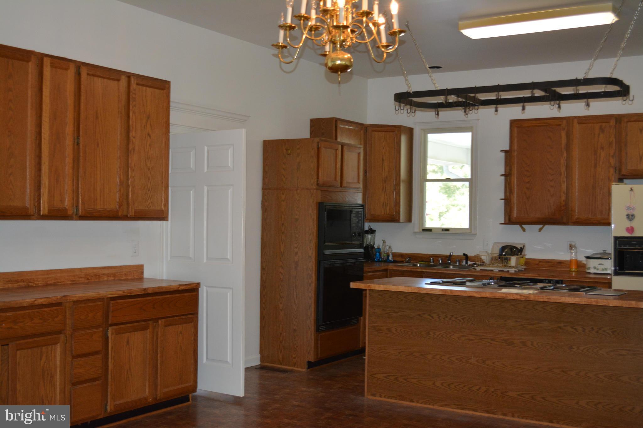 10050 South Faulkner Road Faulkner, MD 20632 - Photo 20 of 29 Kitchen