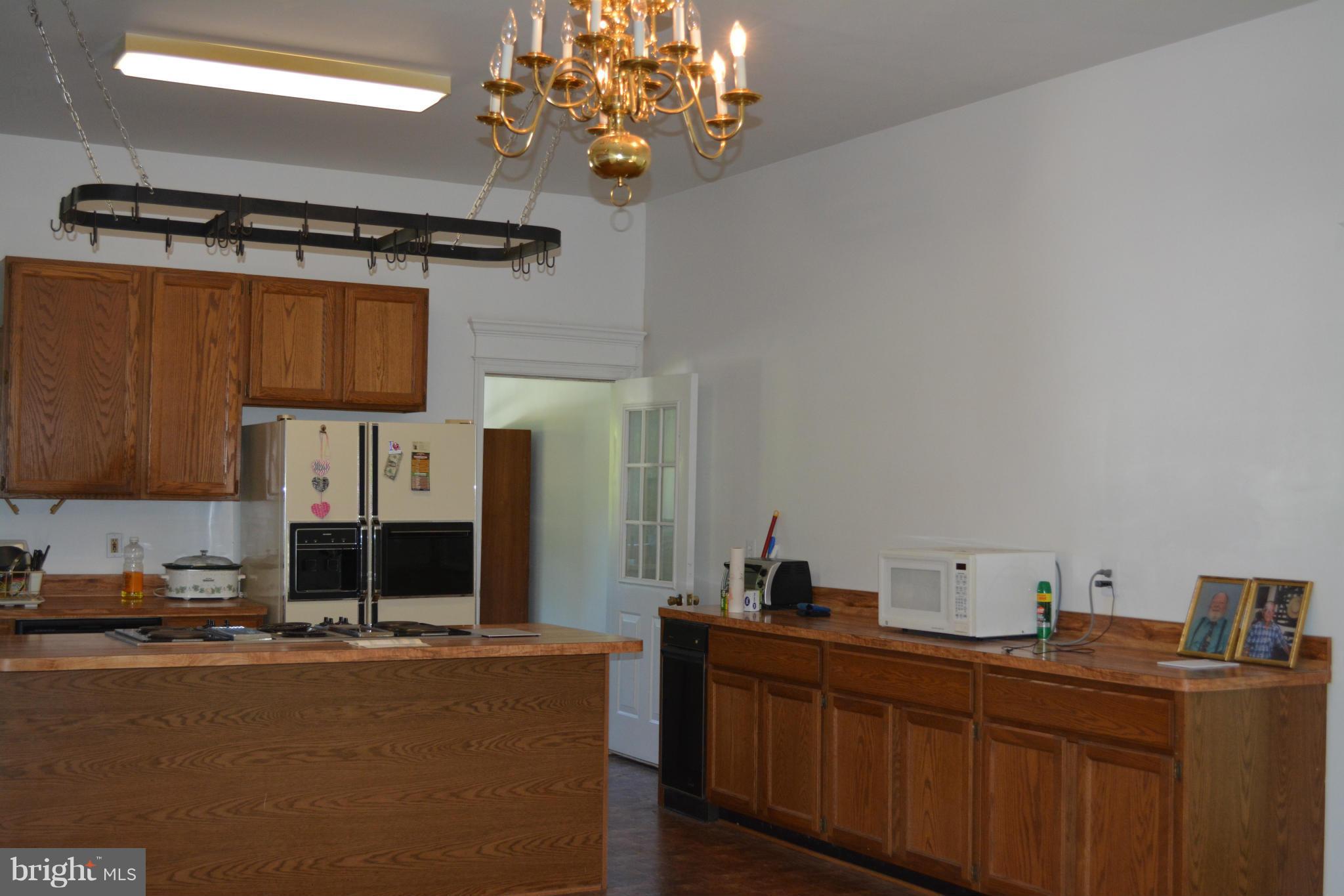 10050 South Faulkner Road Faulkner, MD 20632 - Photo 22 of 29 Kitchen