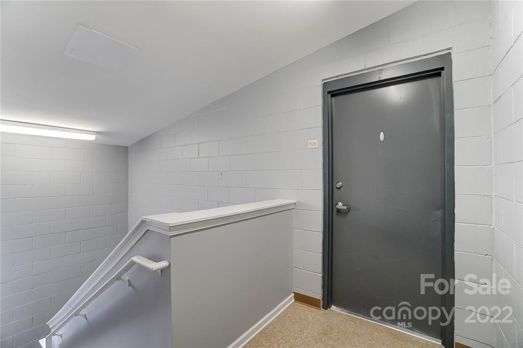 626 Raphael Place Charlotte, NC 28205 - Photo 2 of 24