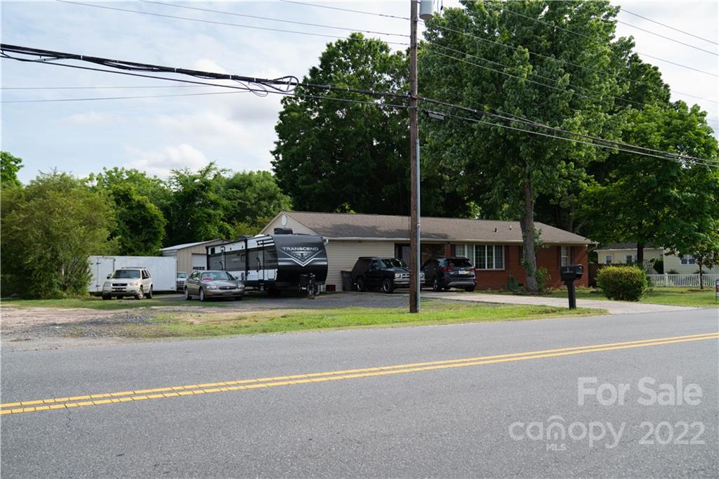 702 Eddleman Road Kannapolis, NC 28083 - Photo 4 of 24 Gallery Image 4