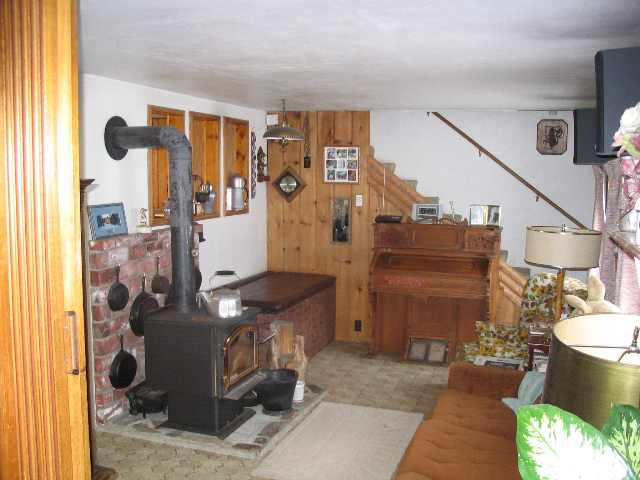 322 Nicholson Road Elk, WA 99009 - Photo 3 of 8