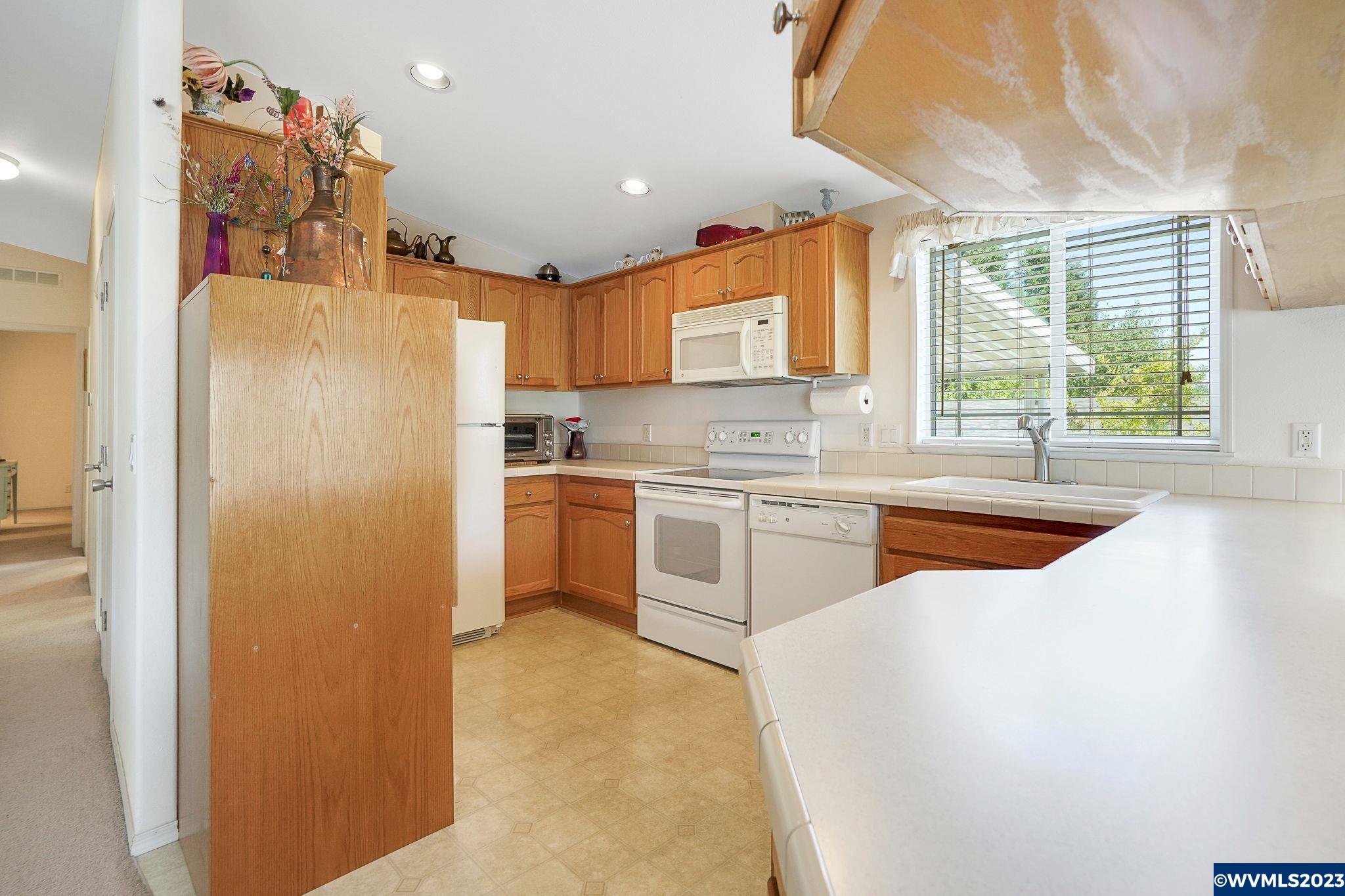 1630 Wallace Road Northwest, Unit 5 Salem, OR 97304 - Photo 18 of 34