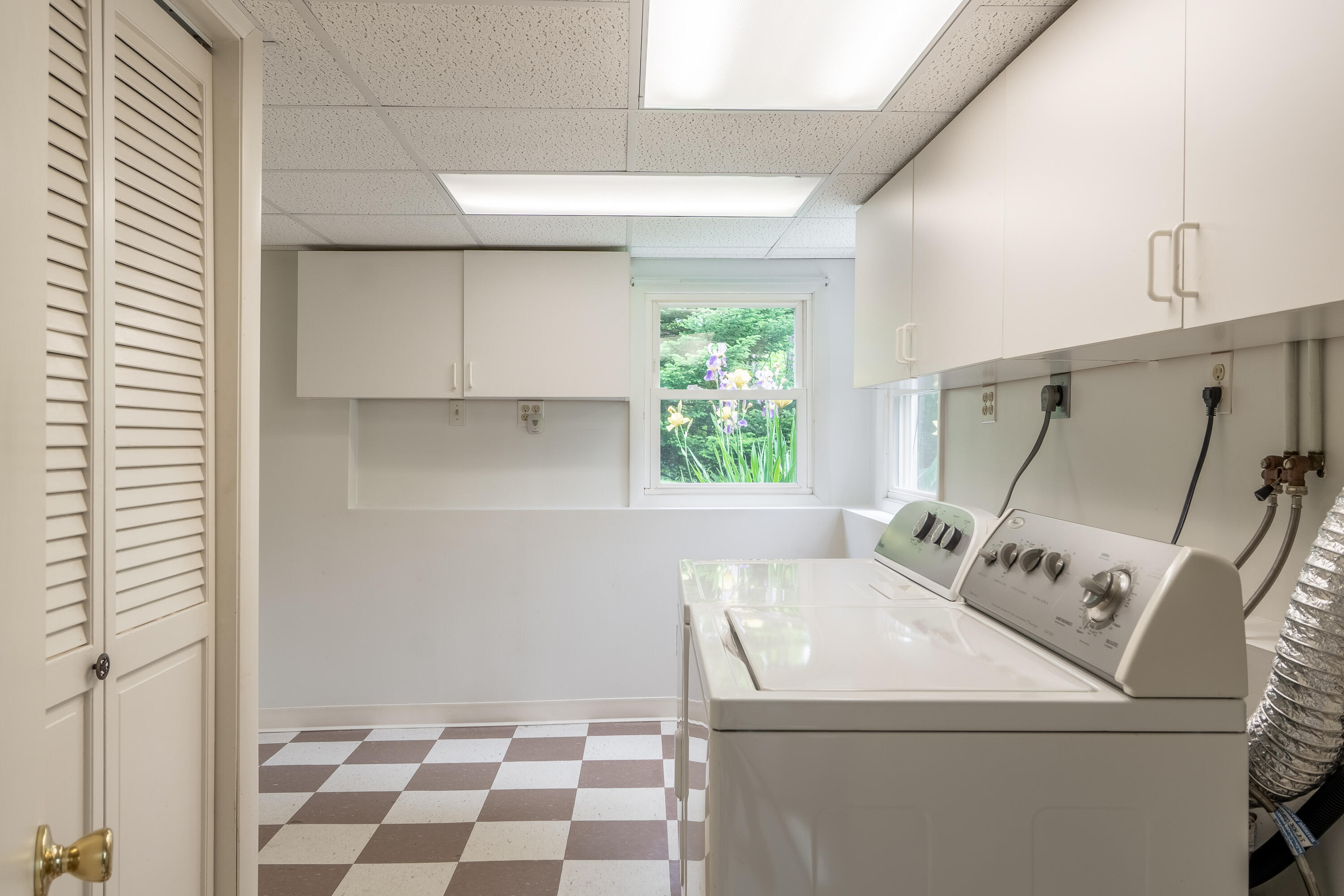 369 Grove Street Lewiston, ME 04240 - Photo 50 of 67 laundryroom