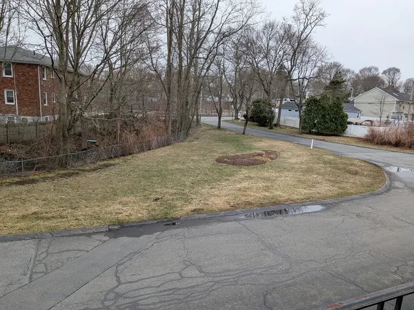 $2,400 | 83 R Hobart Street, Unit C4, Danvers, MA 01923