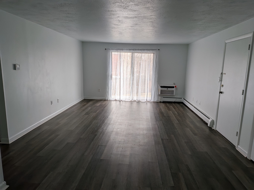 83 R Hobart Street, Unit C4 Danvers, MA 01923 - Photo 4 of 14