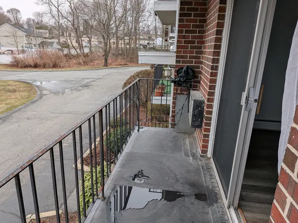 $2,400 | 83 R Hobart Street, Unit C4, Danvers, MA 01923