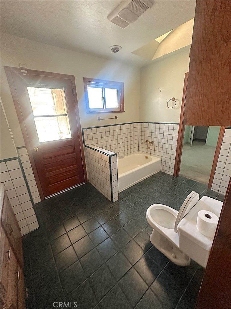 11431 Ramona Avenue Hawthorne, CA 90250 - Photo 13 of 19