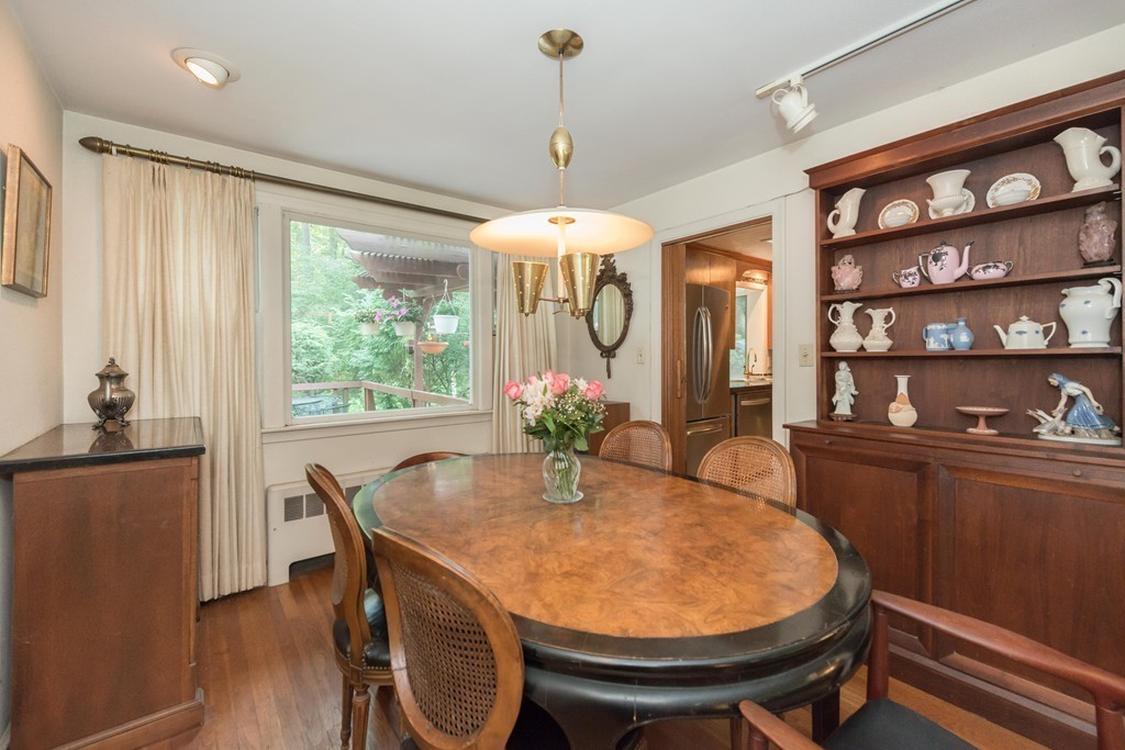 23 Constitution Road Lexington, MA 02421 - Photo 4 of 16