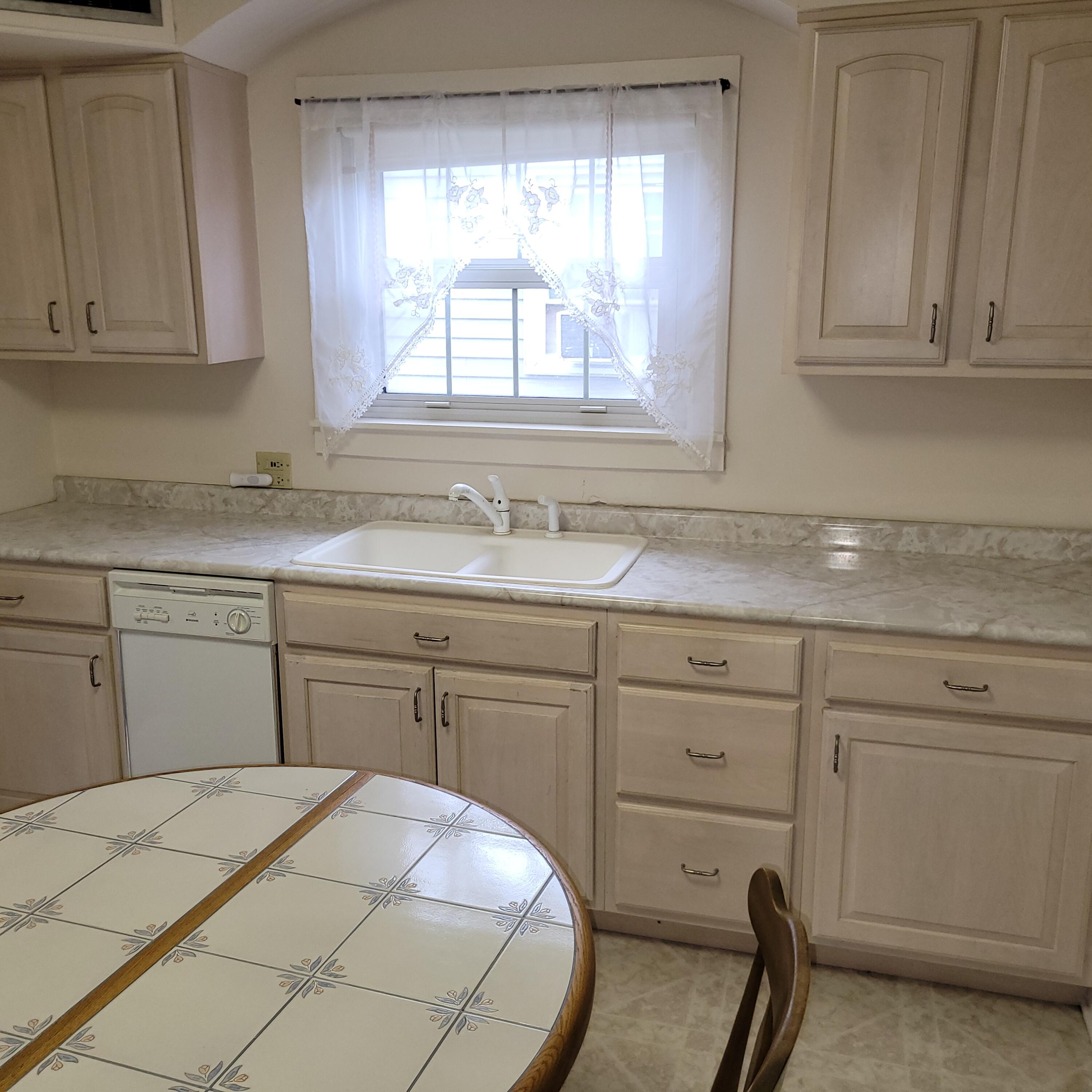 1949 Lake Avenue Whiting, IN 46394 - Photo 13 of 29 3000x3000
