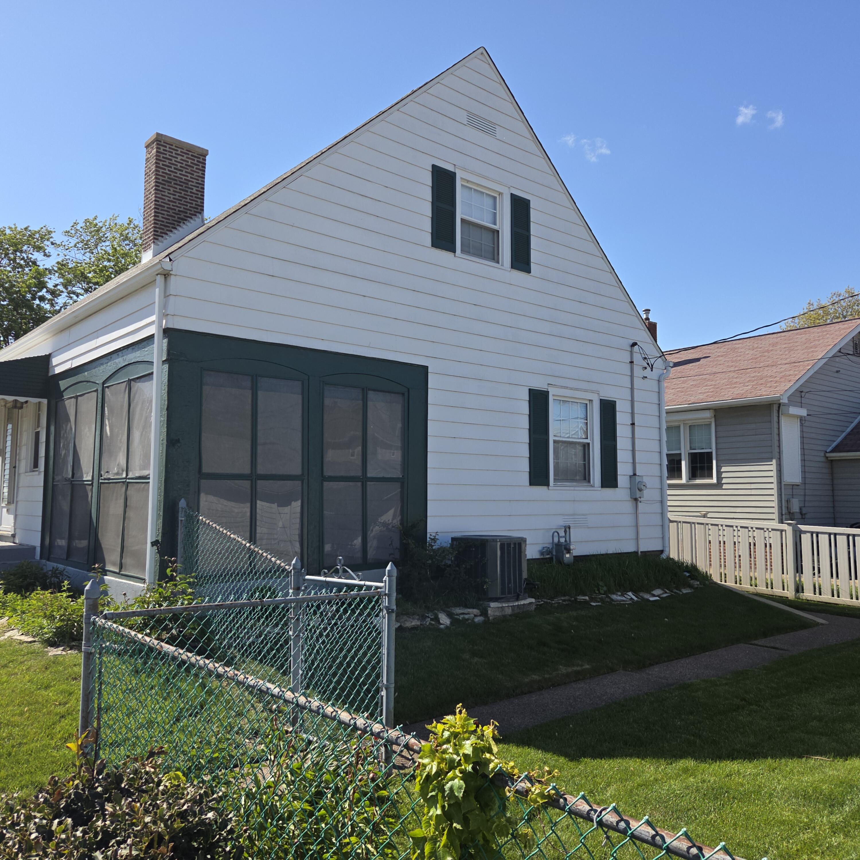 1949 Lake Avenue Whiting, IN 46394 - Photo 3 of 29 2999x2999