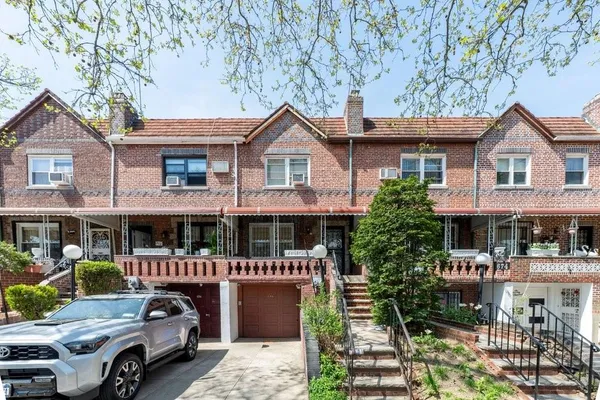 $659,000 | 676 East 38th Street | Farragut