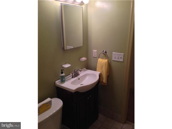 227 Righter Street Philadelphia, PA 19128 - Photo 16 of 24 Bathroom