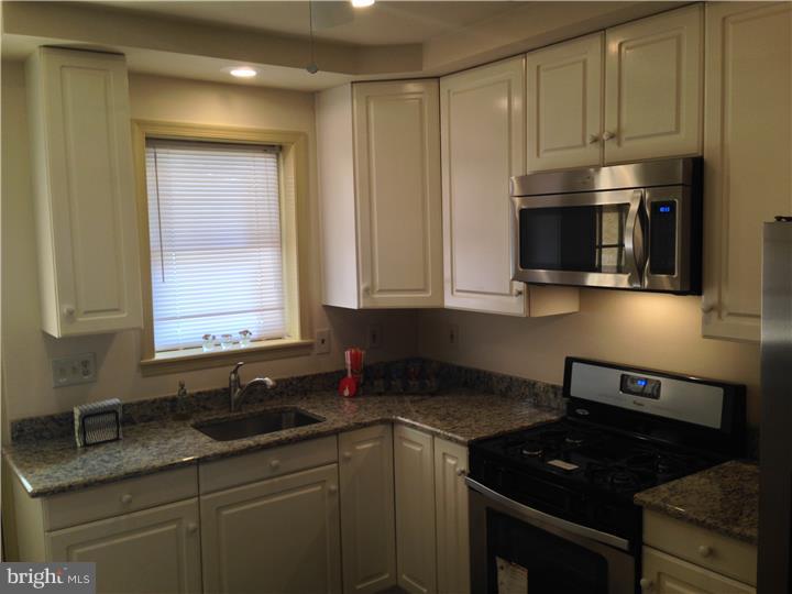 227 Righter Street Philadelphia, PA 19128 - Photo 3 of 24 Kitchen