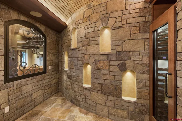 a view of an outdoor space