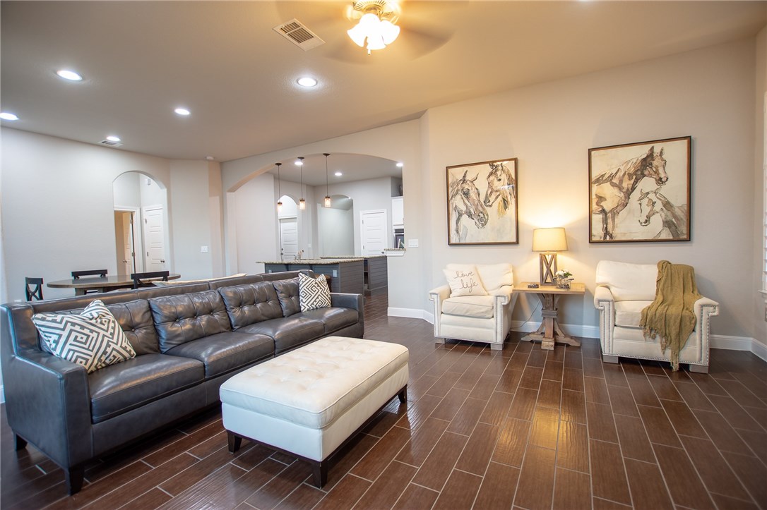 22521 Rock Wren Road Spicewood, TX 78669 - Photo 13 of 38
