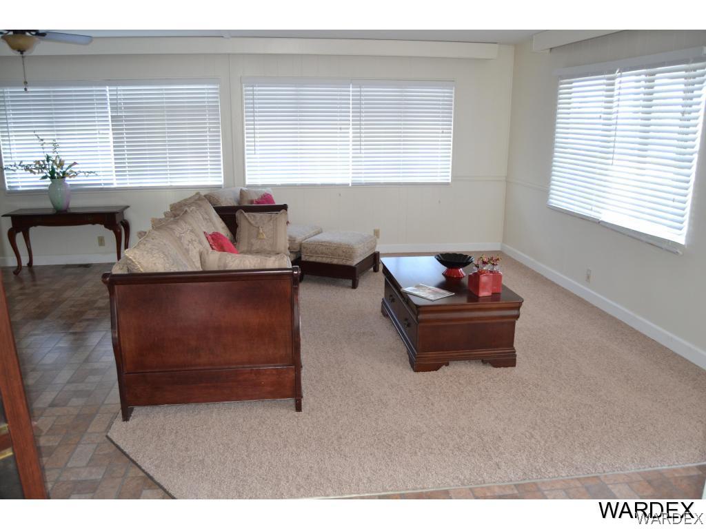 986 Ramar Road Bullhead City, AZ 86442 - Photo 3 of 20 Living room