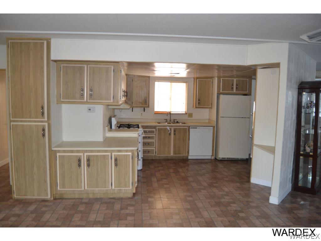 986 Ramar Road Bullhead City, AZ 86442 - Photo 8 of 20 Kitchen