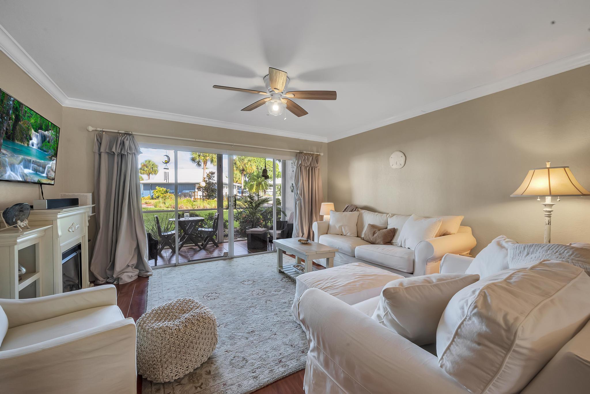 1854 Southwest Palm City Road, Unit 102 Stuart, FL 34994 - Photo 9 of 44 83277961-7935-4ECA-B474-B3078FACFABF