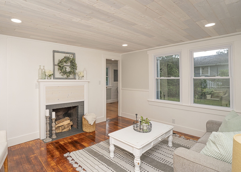 235 Sconticut Neck Road Fairhaven, MA 02719 - Photo 14 of 27 Gallery Image 14