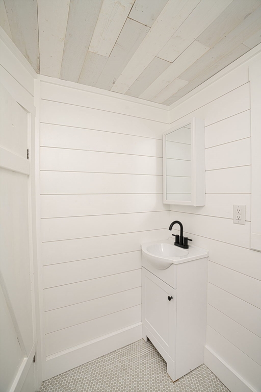 235 Sconticut Neck Road Fairhaven, MA 02719 - Photo 26 of 27 Gallery Image 26