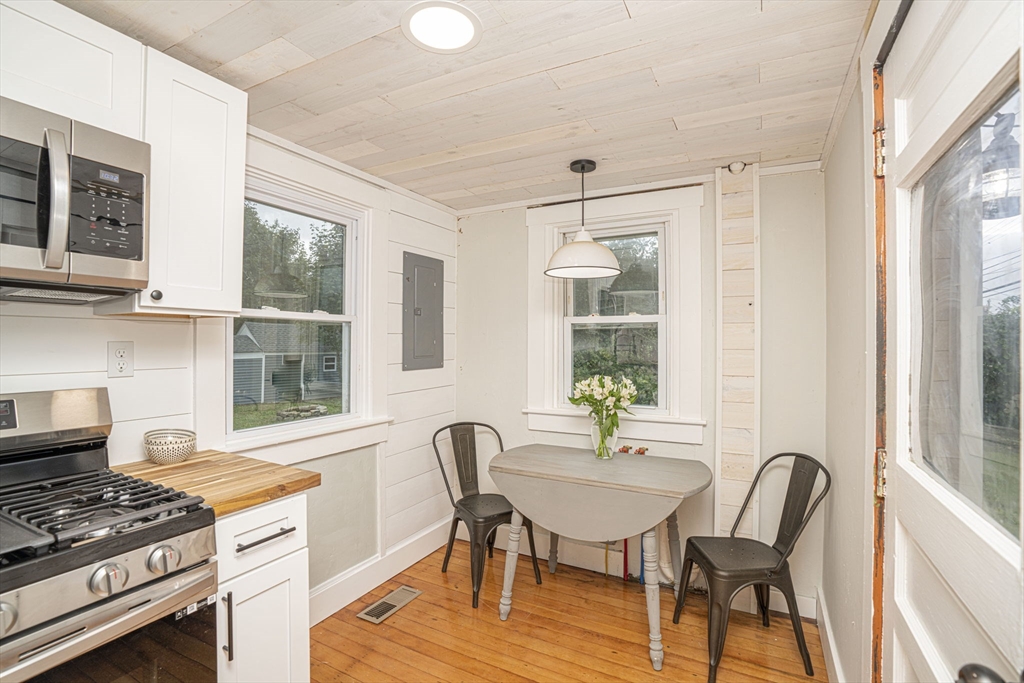 235 Sconticut Neck Road Fairhaven, MA 02719 - Photo 10 of 27 Gallery Image 10