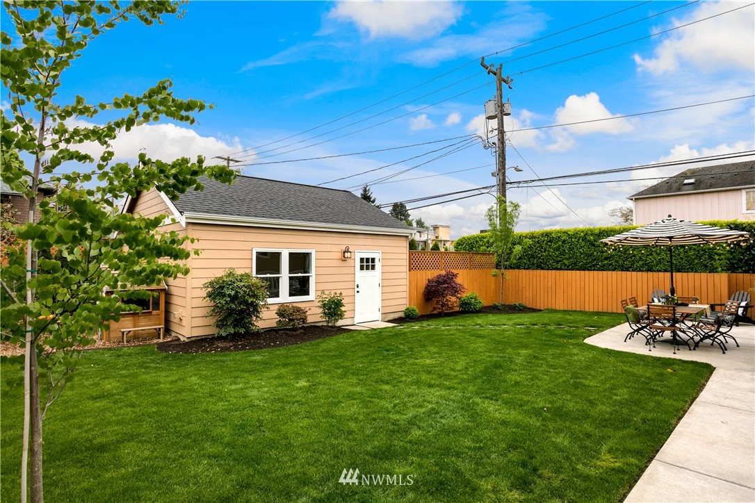 4000 Midvale Avenue North Seattle, WA 98103 - Photo 23 of 25