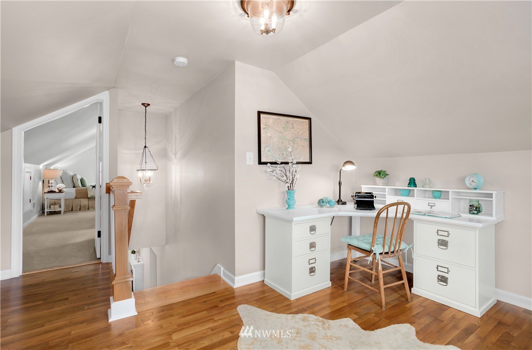 4000 Midvale Avenue North Seattle, WA 98103 - Photo 10 of 25