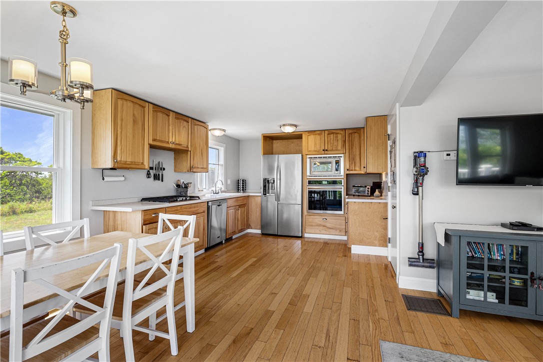 1232 Pilot Hill Road Block Island, RI 02807 - Photo 13 of 46 Gallery Image 13
