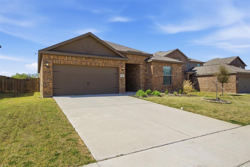 292 Wandering Stream Way Princeton, TX 75407 - Photo 4 of 40